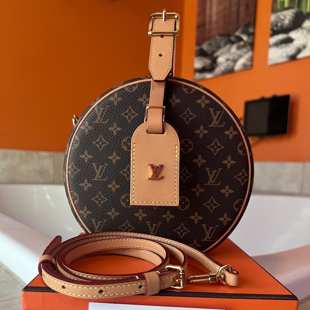 LOUIS VUITTON Petite Boite Chapeau